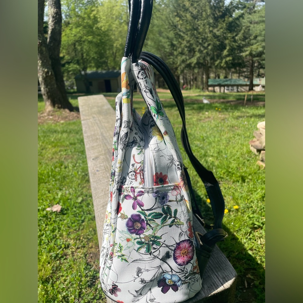 Floral Backpack - Picture 5 of 5